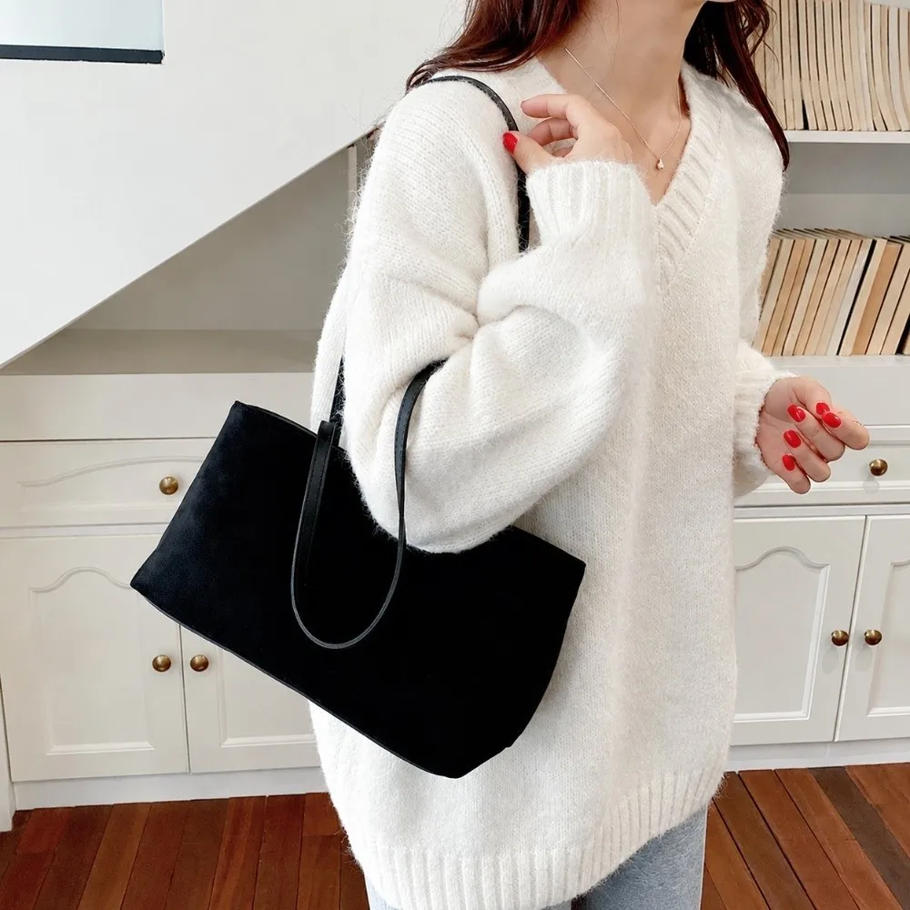 Retro Large Capacity Tote Bag Suede Material Wooden Bead Pendant Shoulder Bag Shopper Bag