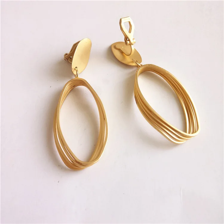 Trendy Korean Minimalist Statement Clip Earrings Jewelry Elegant Gold Color Goemtric Clip Earrings Without Piercing for Women