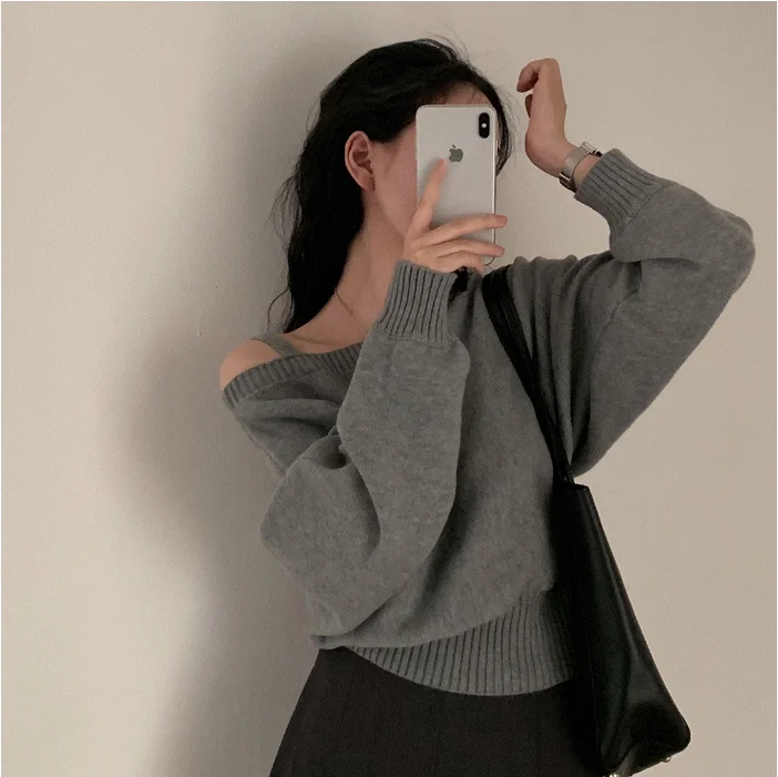 

Korean style Off-the-shoulder suspenders bat sleeves autumn and winter knitted sweater