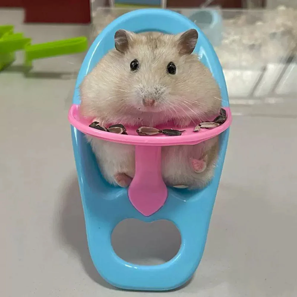 

1 pc Random Color Hamster Dining Chair Plastic Pet Stool for Small Animals Decorative Toy Photo Prop for Pet Hamster Accessories