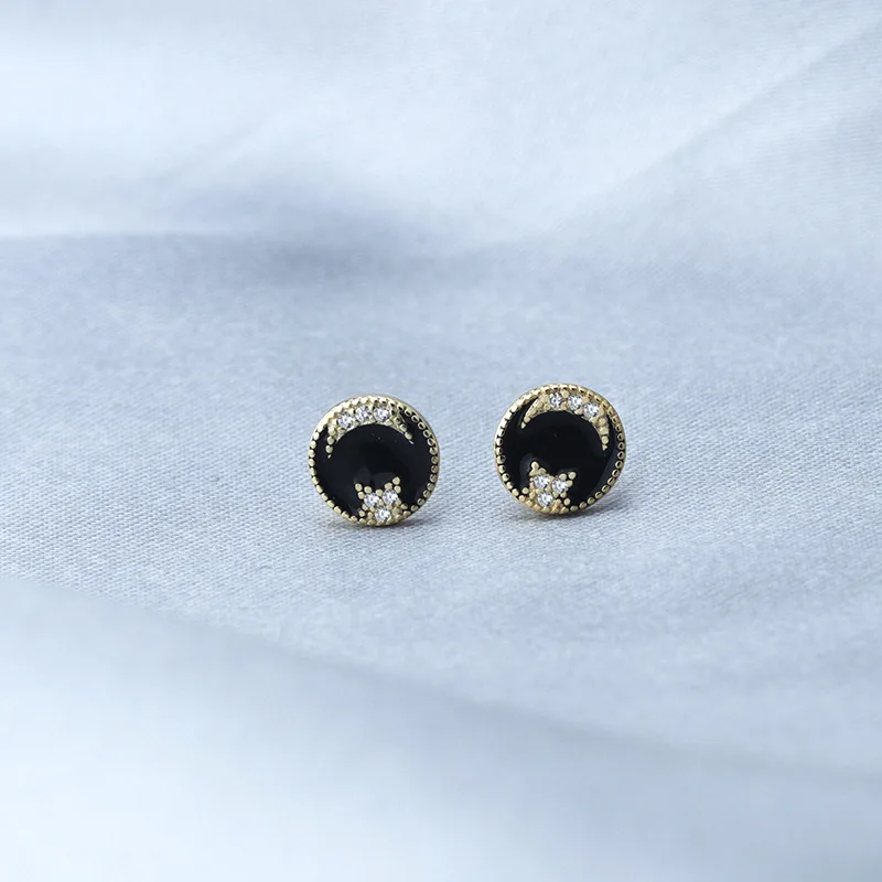 

Star Moon Black Silver Stud Earrings Fashionable French Style Exquisite Light Luxurious Design New Style Earrings for Women