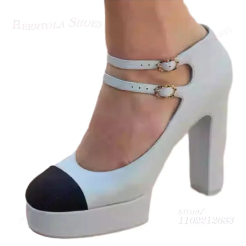 حذاء نسائي بكعب مكتنز من الجلد الفضي الفاتح ذو نعل سميك للفتيات صيفي أزرق أنيق بغطاء مزدوج بإبزيم أبيض للحفلات والمكتب