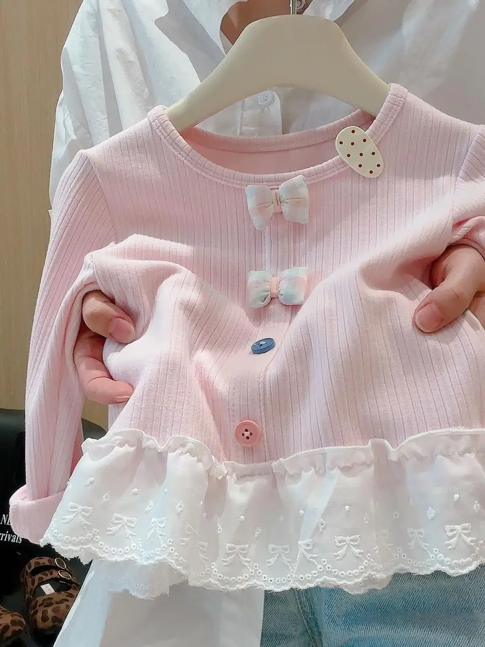 Girls Long Sleeve T-Shirt Lace Trim  Knot Sweet Style Base Layer Shirt Trendy Fall Collection Standard Fit Sweat Abs...