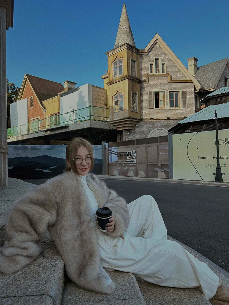 Luxury Faux Fur Jacket Women Fluffy Lapel Collar Oversized Coat Full Length Sleeves Winter Jacket 2025 Streetwear Fall Outerwear