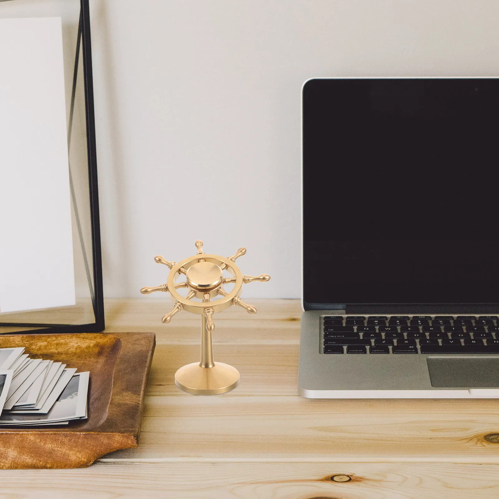 

Copper Rudder Ornament Vintage Style Desktop Marine Decor for Car Home Office Use Creative Ship Steering Wheel Craft