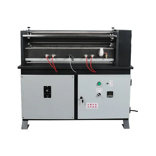 Macchina per incollaggio carta da 700 mm con colla a caldo