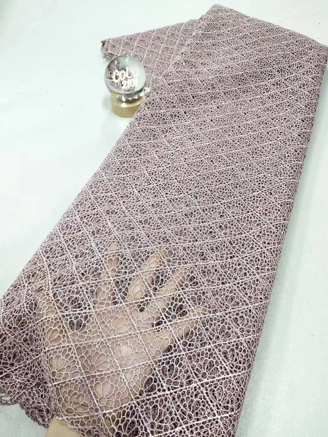 

2026 High-Quality Africa Nigerian Sequins Cotton Embroidery Lace Fabric Tulle for Wedding Party Dress Chiffon 5Yards XL172