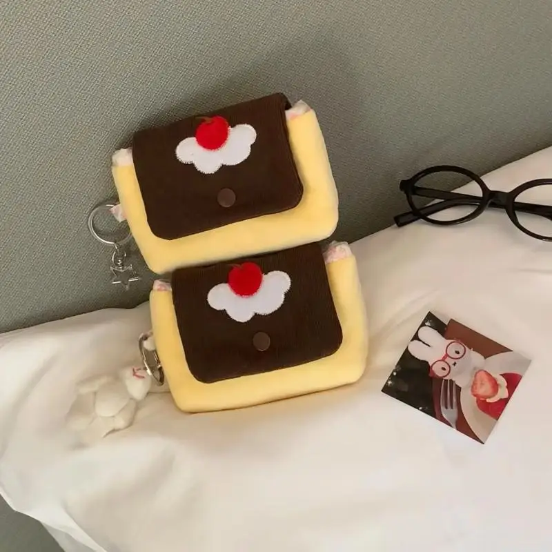 Multifunktionale kleine Tasche für Mädchen, niedliche Kirschpudding-Plüsch-Münzbörse, Mini-Cartoon-Handtasche für Karten, Kopfhörer und mehr. – Detail 11