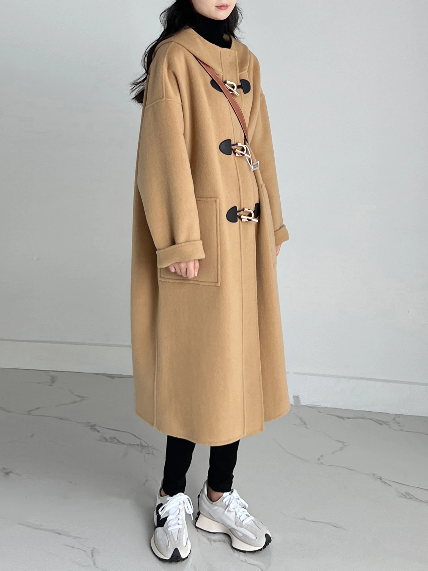 

Double-Faced Woolen Coat with Button Detail Korean Sle Women's Winter Jaet Thiened Long Sve Hooded Commute Faion