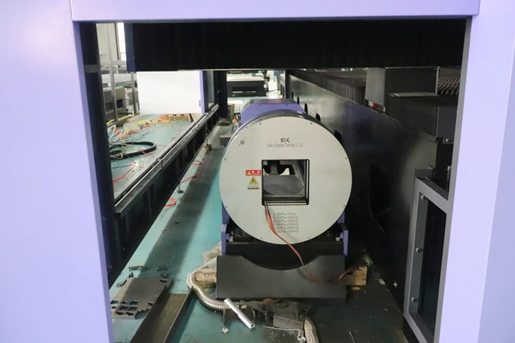 4KW Fiber Laser Cutting Machines For Steel Metal High-speed CNC Lazer Metal Cutter Fiber Laser Cutting Machine Tube And Sheet