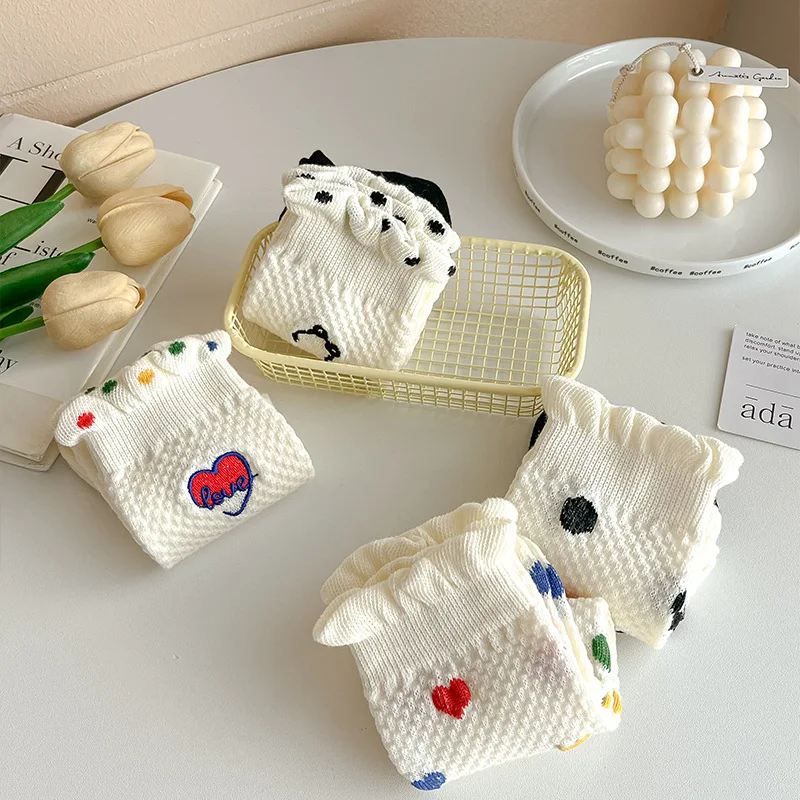 Vrouwen Sokken Herfst Winter Mid-tube Cartoon Beer Liefde Print Sokken Polka Dot Leuke Kawaii Harajuku Witte Kousen Kant ruche Sok