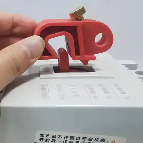 1piece MCB lockout MCCB breaker lockout lockdog tool free lockout toggle lock safety circuit breaker lock