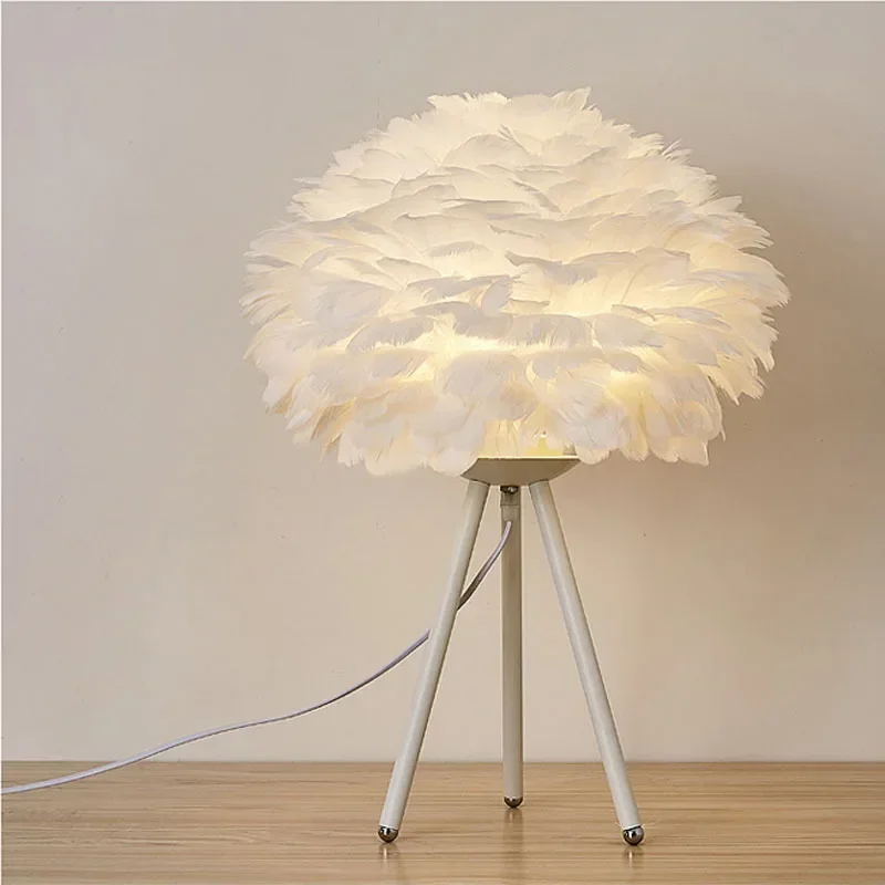 

2024 Modern Simple Study Room Living Room Tea Table Bedroom Bedside Decorative Lighting Feather Desk Lamp