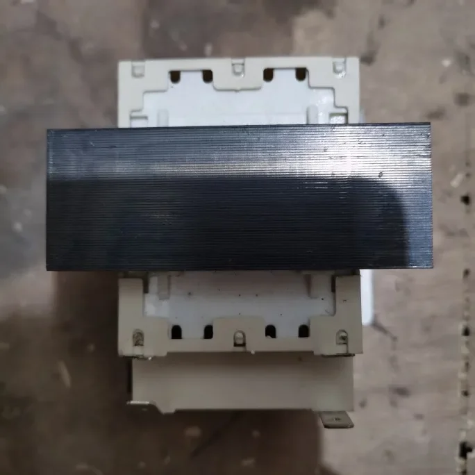 

Valve head transformer outputs 24V