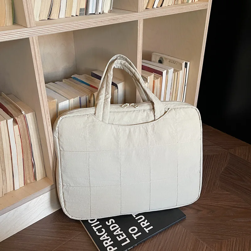 

Korean-style new fresh and stylish laptop bag for female office workers commuting and carrying tabletsipadStorage handbag