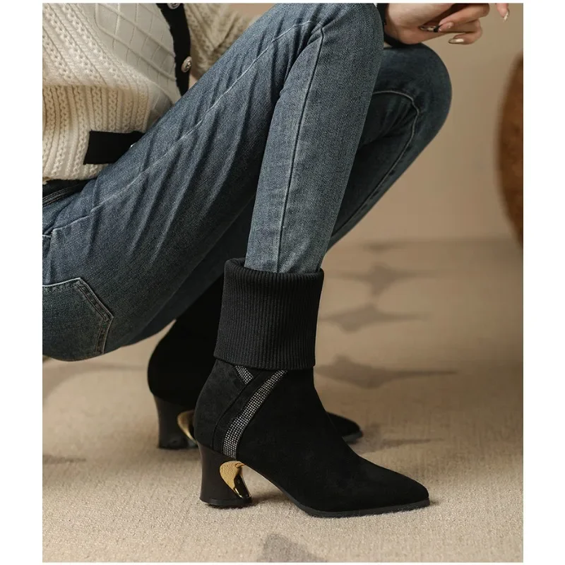 أحذية نسائية قصيرة بكعب عالٍ 2025 شتاء جديد مزاجه كعب سميك رأس مدبب أنبوب دافئ مريح كل مباراة أحذية الموضة #3