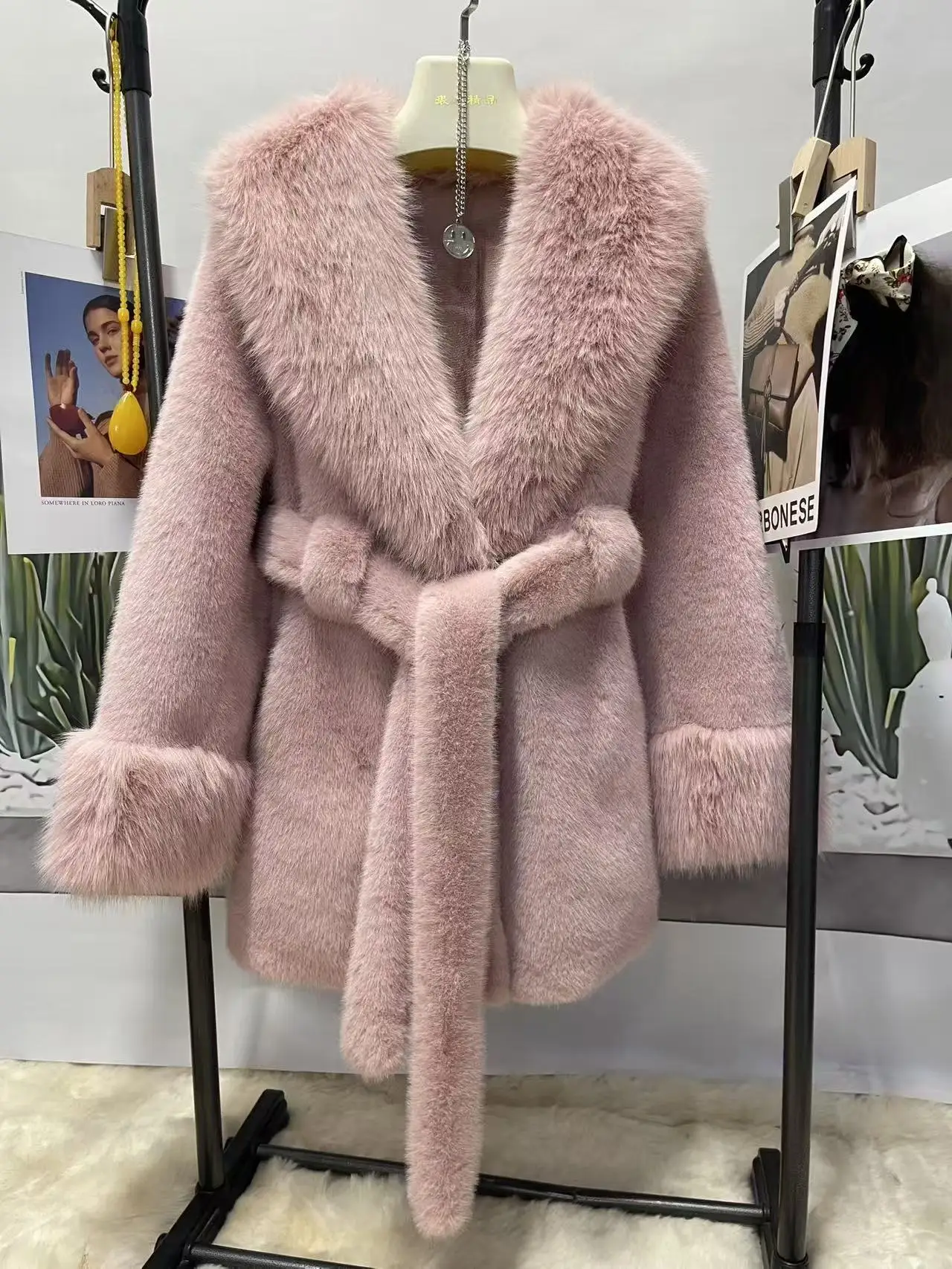 Luxury High Quality New Large Fur Collar Fur Coat Belt Slim Jacket Women Winter Warm Eco-Friendly Mink Fox Fur Coat Premium Tops