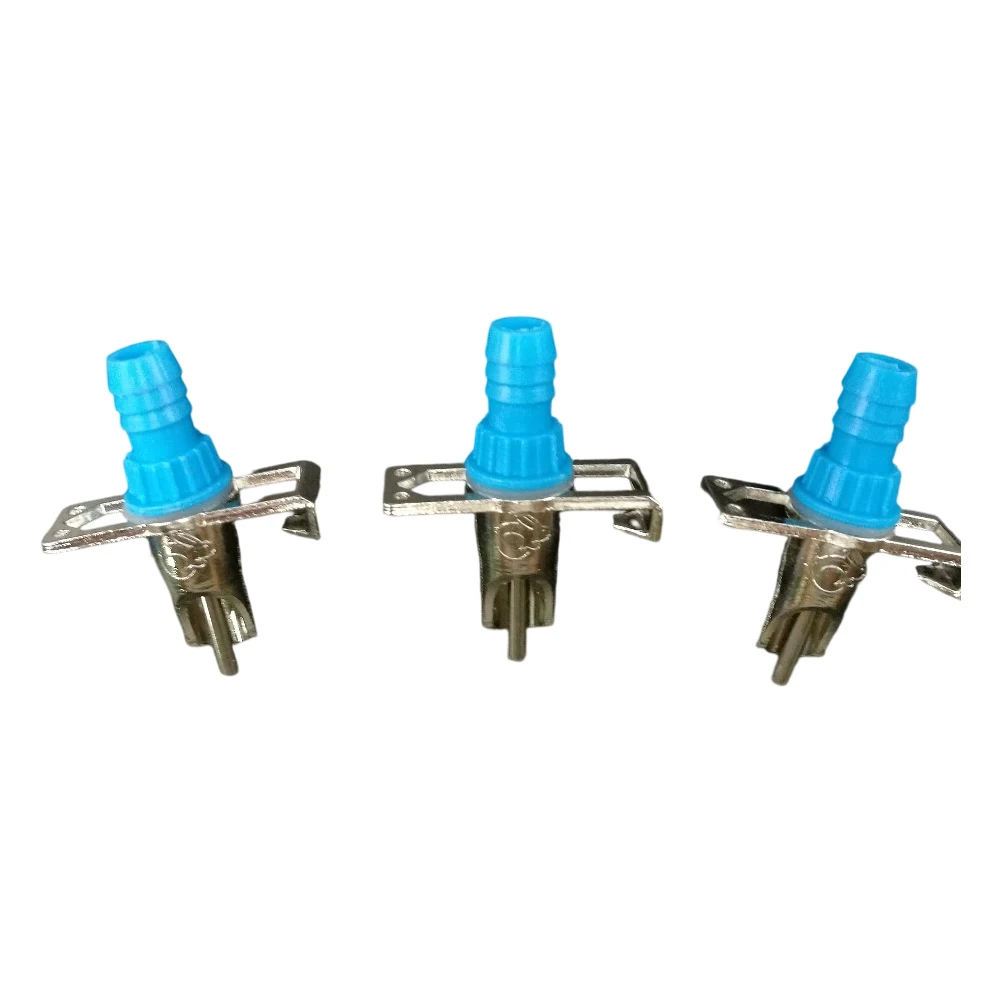 Abreuvoir pour lapins avec double bec verseur à ressort pour un débit d'eau claire et stable et une hydratation hygiénique dans les cages d'élevage