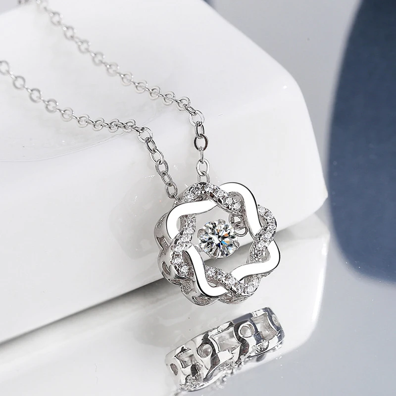 A delicate 925 silver 0.5-carat moissanite eight-pointed star necklace.