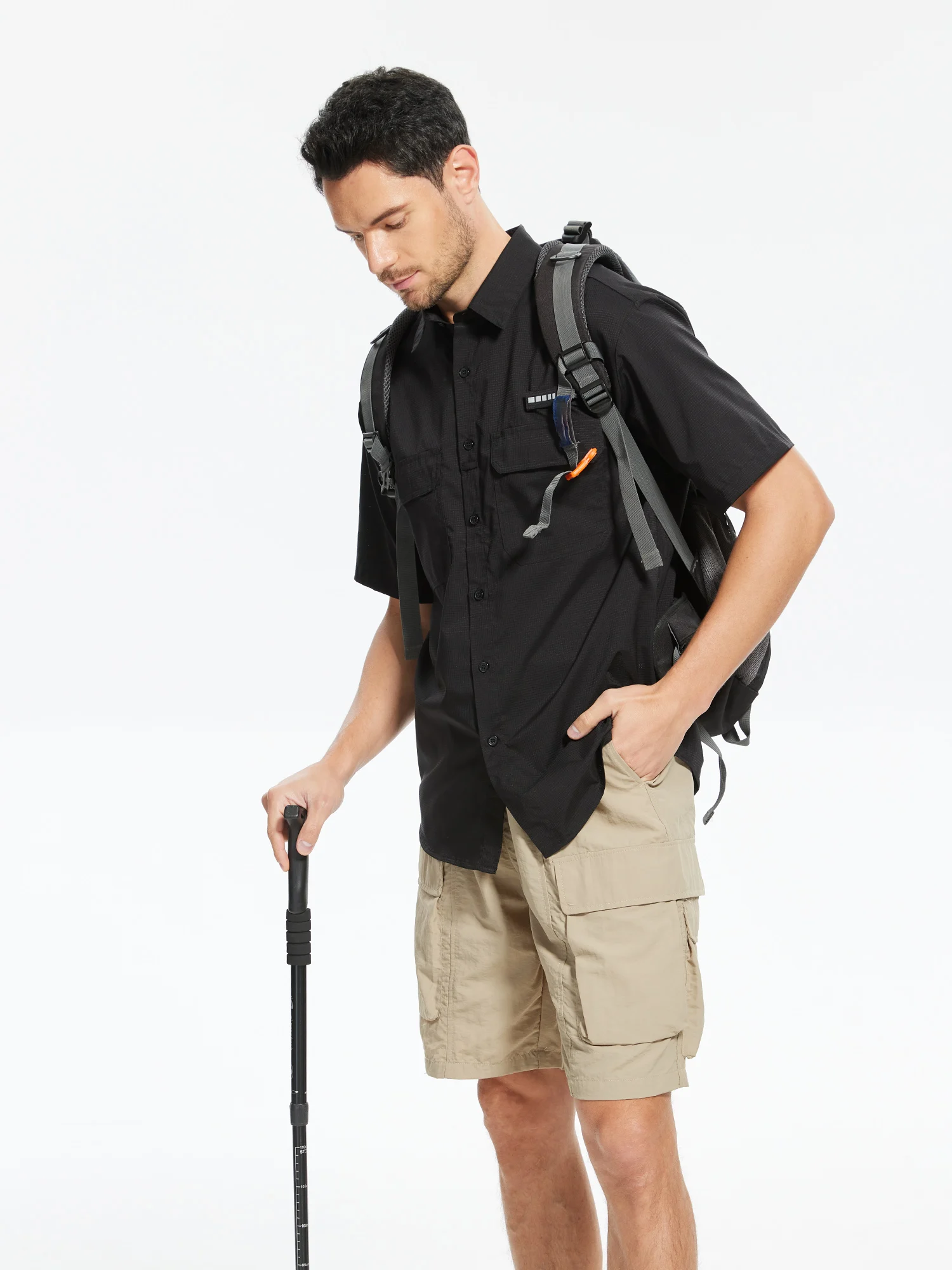 Herren UPF 50+ Kurzarm-Angelhemden mit Sonnenschutz, Rashguard, lässiges Button-Down-Angel-Wandershirt mit atmungsaktivem Mesh – Detail 1