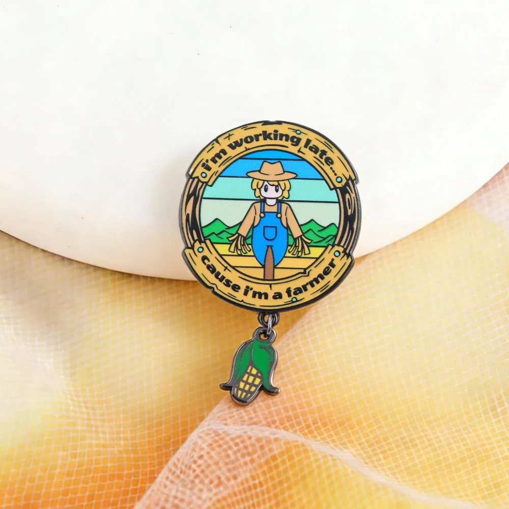Lustig, ich arbeite bis spät in die Nacht, weil ich Landwirt bin. Emaille-Pin, Vogelscheuche, Mais, Anhänger-Brosche, Cartoon-Abzeichen, Revers-Schmuck, Geschenk für Freunde. – Detail 8