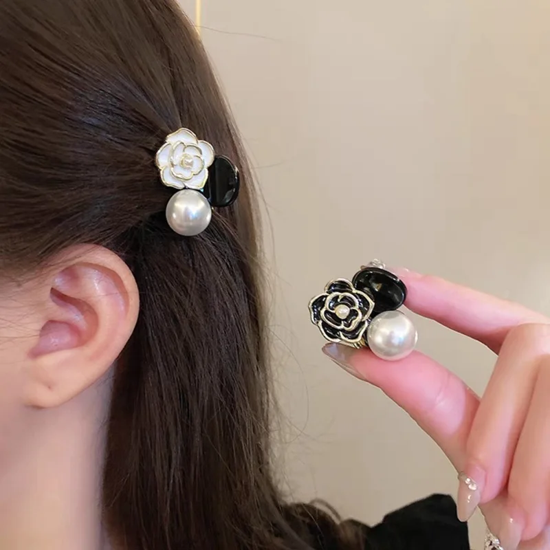 2025 New Arrival Vintage Camellia Pearl Mini Claw Clip for Women Bangs Flyaway Hair Princess Hair Accessories