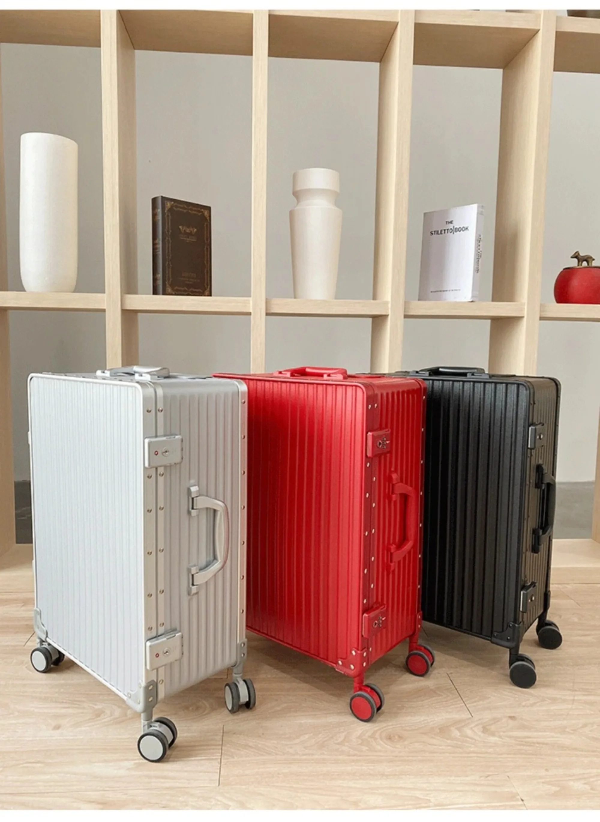 Titanium aluminium magnesium alloy large capacity universal wheel sturdy wear-resistant aluminium frame trolley case luggage