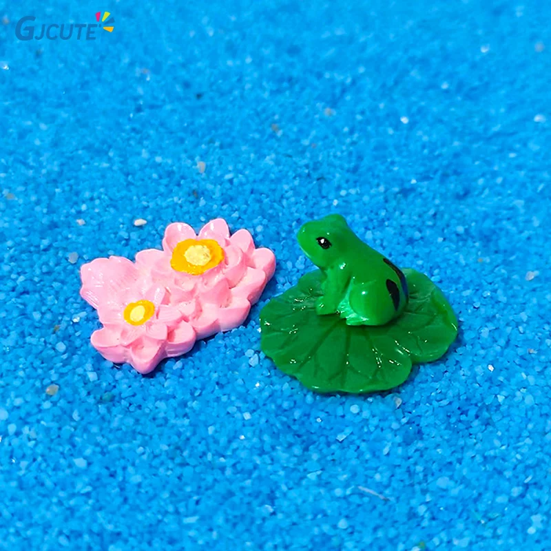 1PC Fairy Tale Garden Micro Landscape Resin Crafts Mini Frog Statue Animal Model Lotus Leaf And Flower Home DIY Decoration