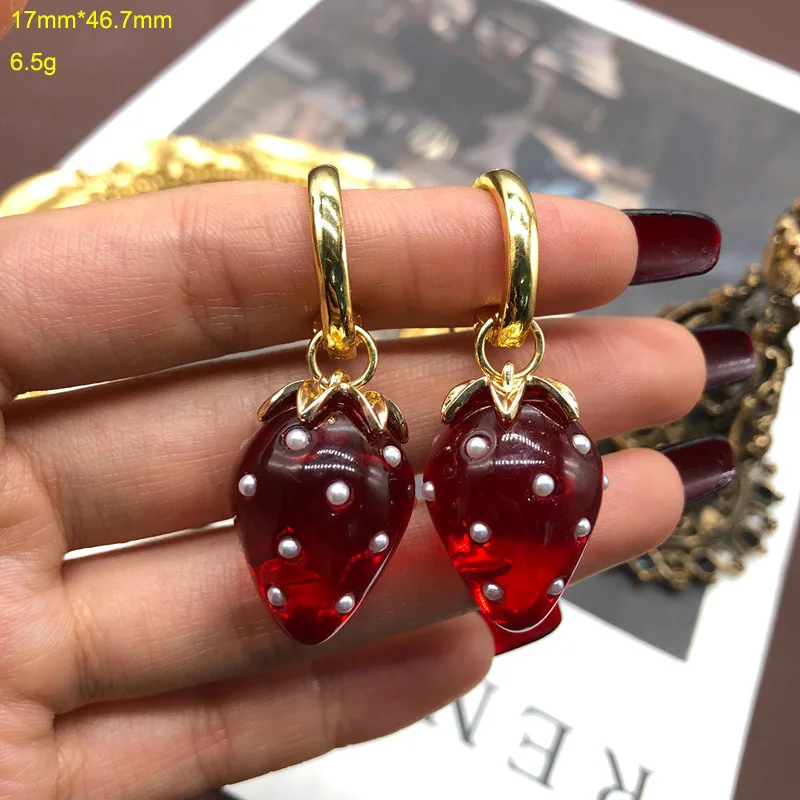 Pearl Strawberry stud Earrings Elegant C-shaped Silver Needle Earrings 925 Silver Needle Medieval Earrings