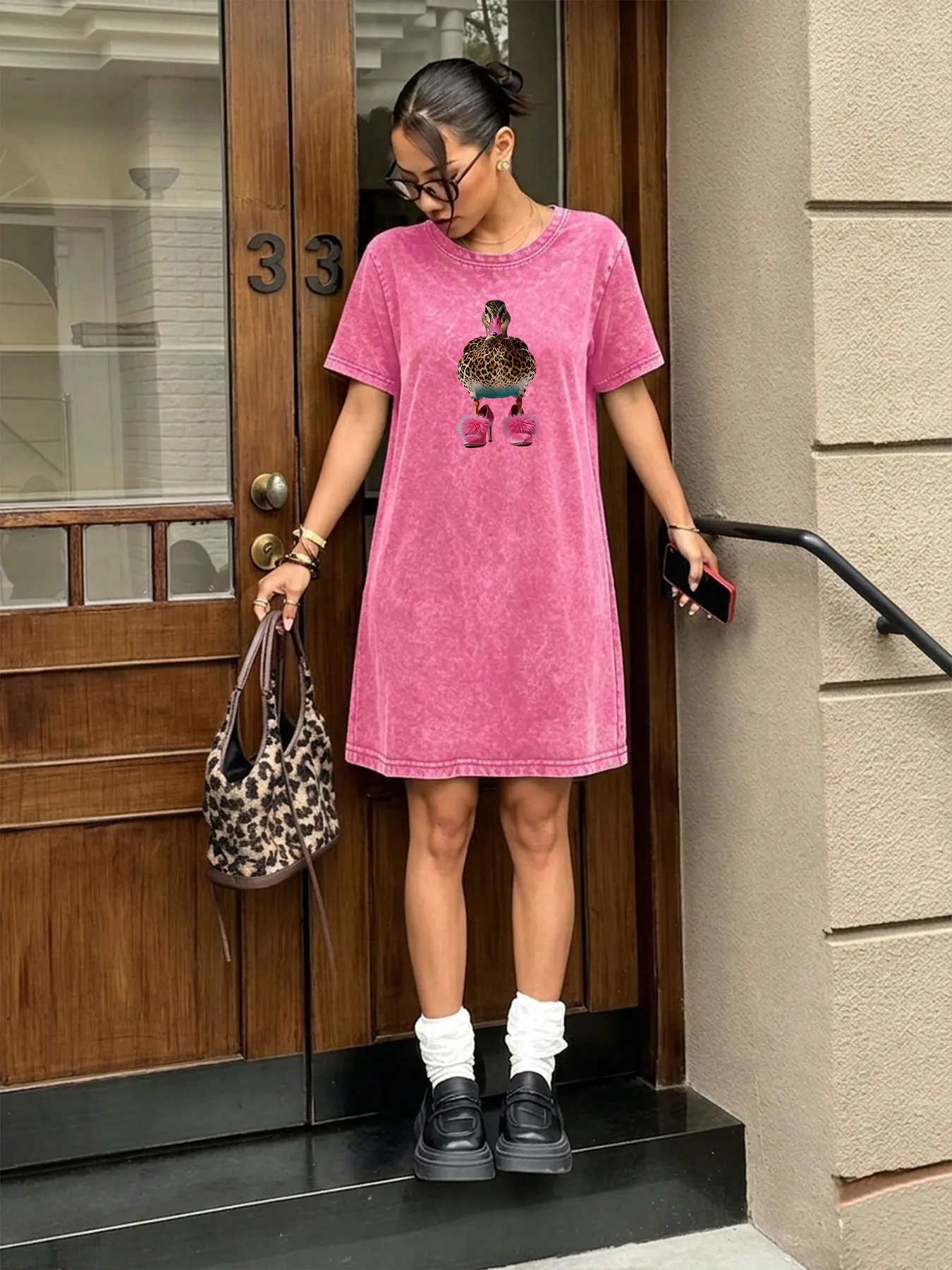 Vintage Gewaschenes Distressed T-Shirt-Kleid für Damen, Modische Streetwear-Marke Enten-Print-Kleid