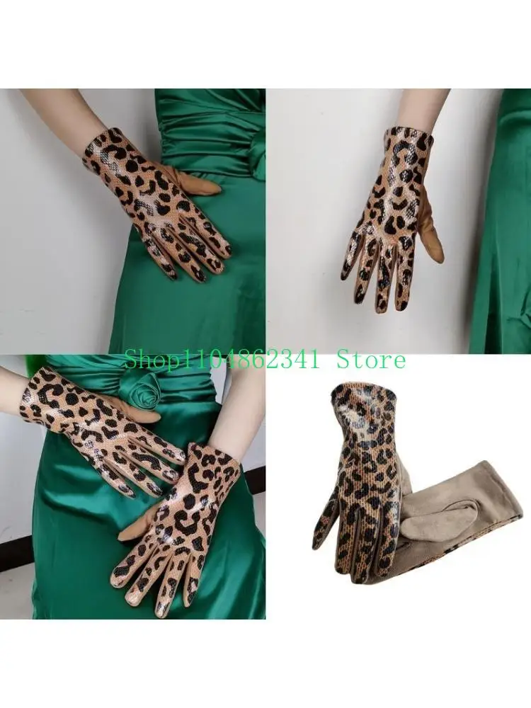 

652F 1pair Stretchy Leopards Print Mittens Comfortable Women's Mittens Flexible Gloves