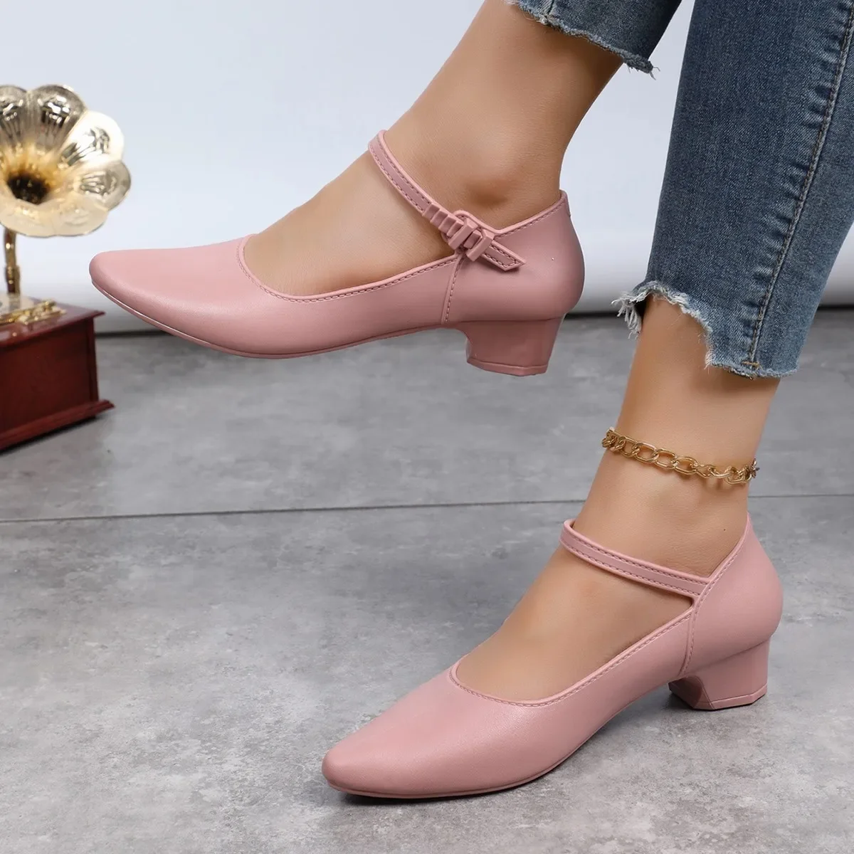 Apontou Toe Shallow Chunky Heel Shoes para mulheres, cinta no tornozelo, vestido único, bombas de senhoras do escritório, primavera, novo