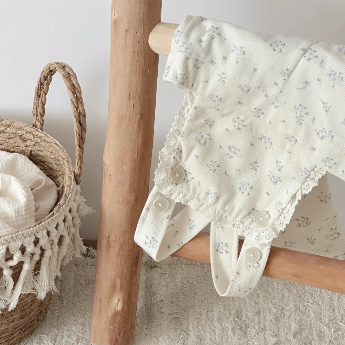 Newborn Baby Rompers Fashion Flower Embroidery Sleeveless Knitted Infant Jumpsuits Straps Boys Girls Summer Toddler Clothes