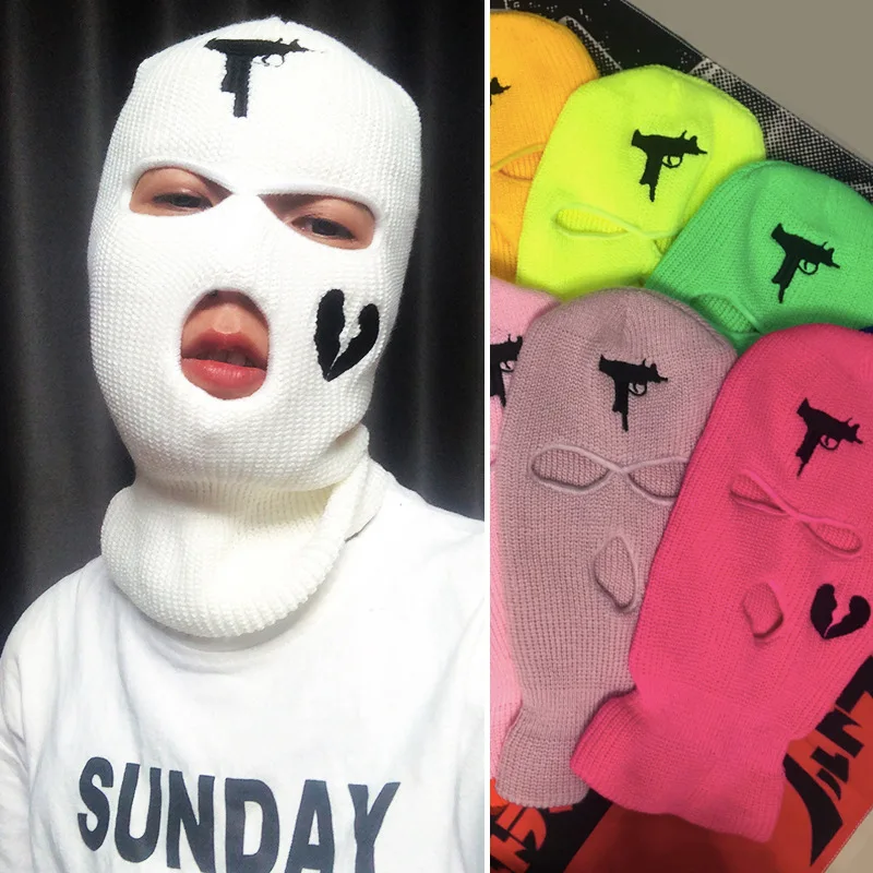 1 Stück Unisex 3-Loch Winter Strickmütze Outdoor-Sport Vollgesichtsmaske Skimaske Warme Strickmütze Balaclava für Erwachsene mit Herz-Logo