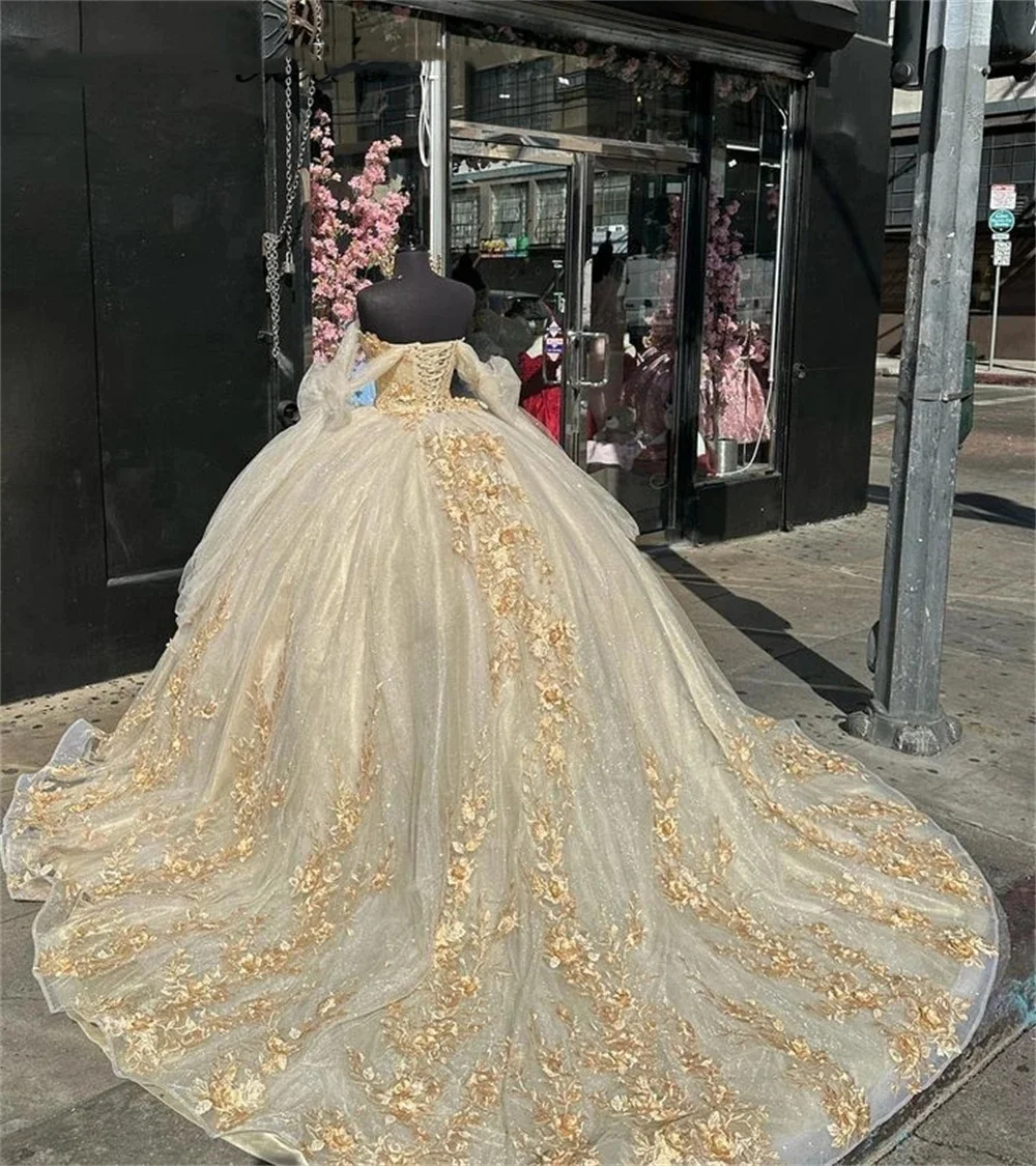 

2025 Off The Shoulder Tulle Cape Quinceanera Dresses Champagne Long Train Corset Sweet Prom Gowns
