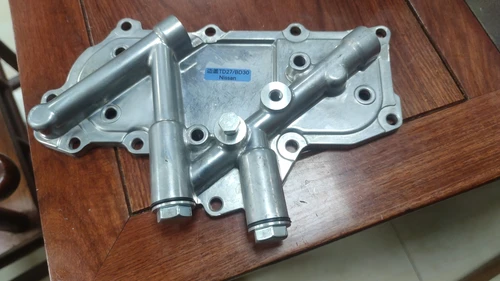 Imagen 2 del producto Tapa de enfriador de aceite de motor 21305-7T402 TD27 para camión NISSAN NP300 D22 CEDRIC CABSTAR URVAN 2009-2018 213057 T402 21305 7T402