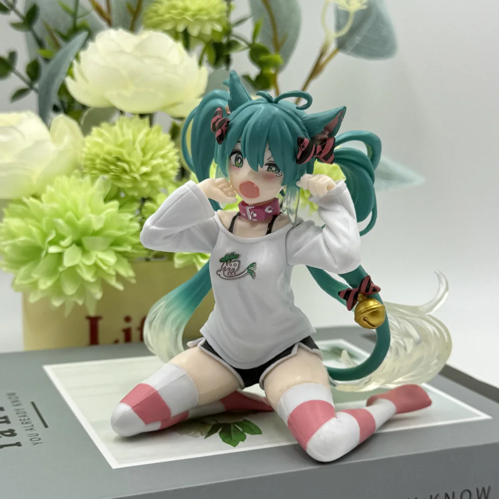 

Anime Hatsune Miku Anime figure Pink dress Sitting posture PVC model action toys Cherry pink cherry blossom decorationgifts