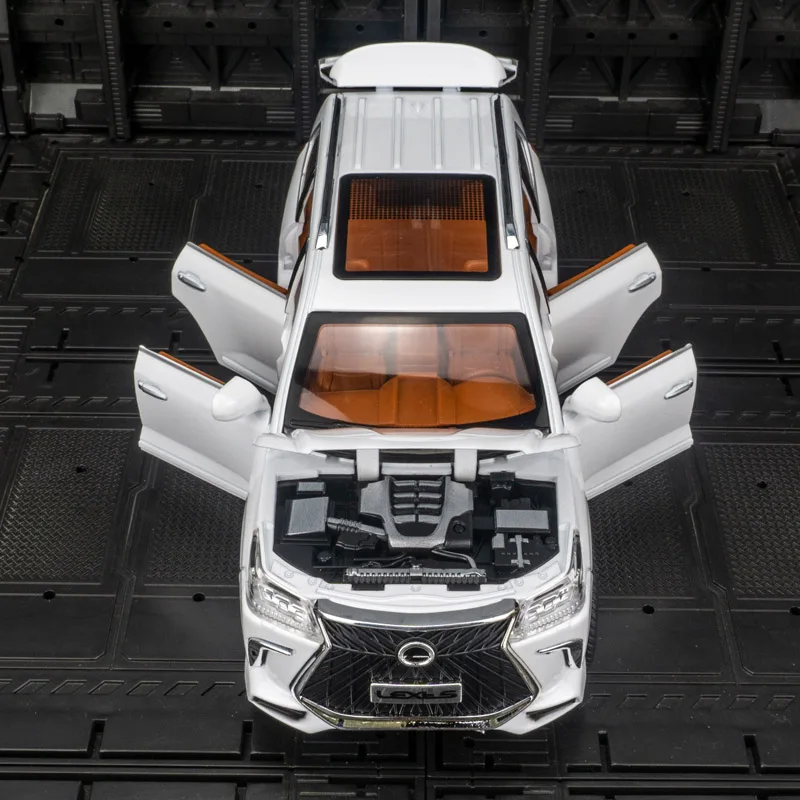 1:24 Simular modelo de veículo off-road de liga Lexus LX570, portas e capô do motor, o porta-malas pode ser aberto tem som e iluminação