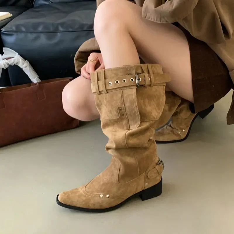 

Черные сапоги до колена, женские белые зимние сапоги на массивном каблуке с острым носком, модная женская обувь с пряжкой на ремне и заклепками, широкая женская обувь