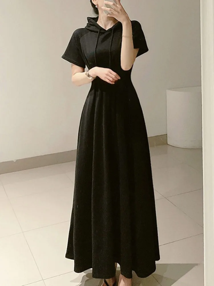 TWOTWINSTYLE Solid Spliced Drawstring Minimalist Dress For Women Hooded Short Sleeve High Waist Elegant Long Dresses Female New