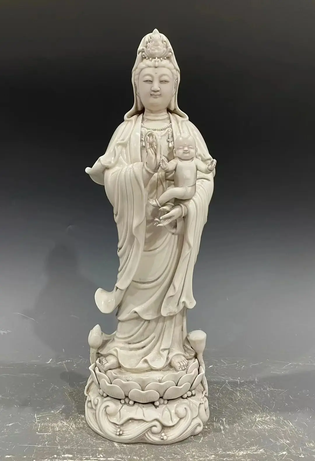 Decoration of Chinese Dehua & Blue and White Porcelain Song zi guan yin Buddha Statue