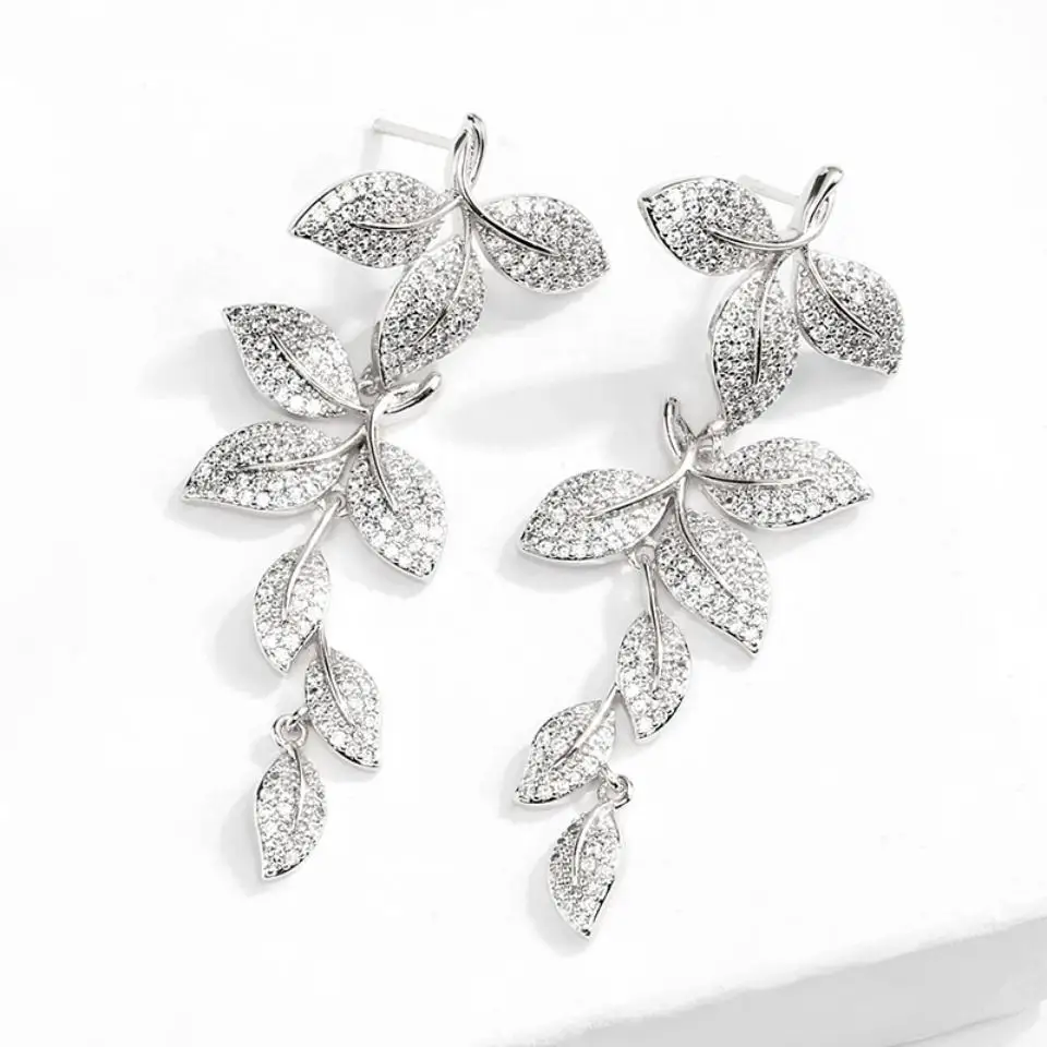 ZAKOL Kreative, modische, lange Blätter-Ohrringe mit mikroeingelegtem Zirkon für Damen, schlicht, exquisit, für den Alltag, Party, Geschenk, Accessoires – Detail 4