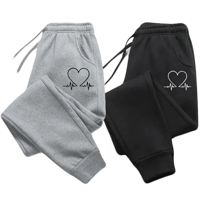 سراويل رياضية كاجوال للرجال والنساء بمقاسات كبيرة سراويل مستقيمة الساق مع سراويل بيجامة مطبوعة بأحرف على شكل قلب بلون أسود #1