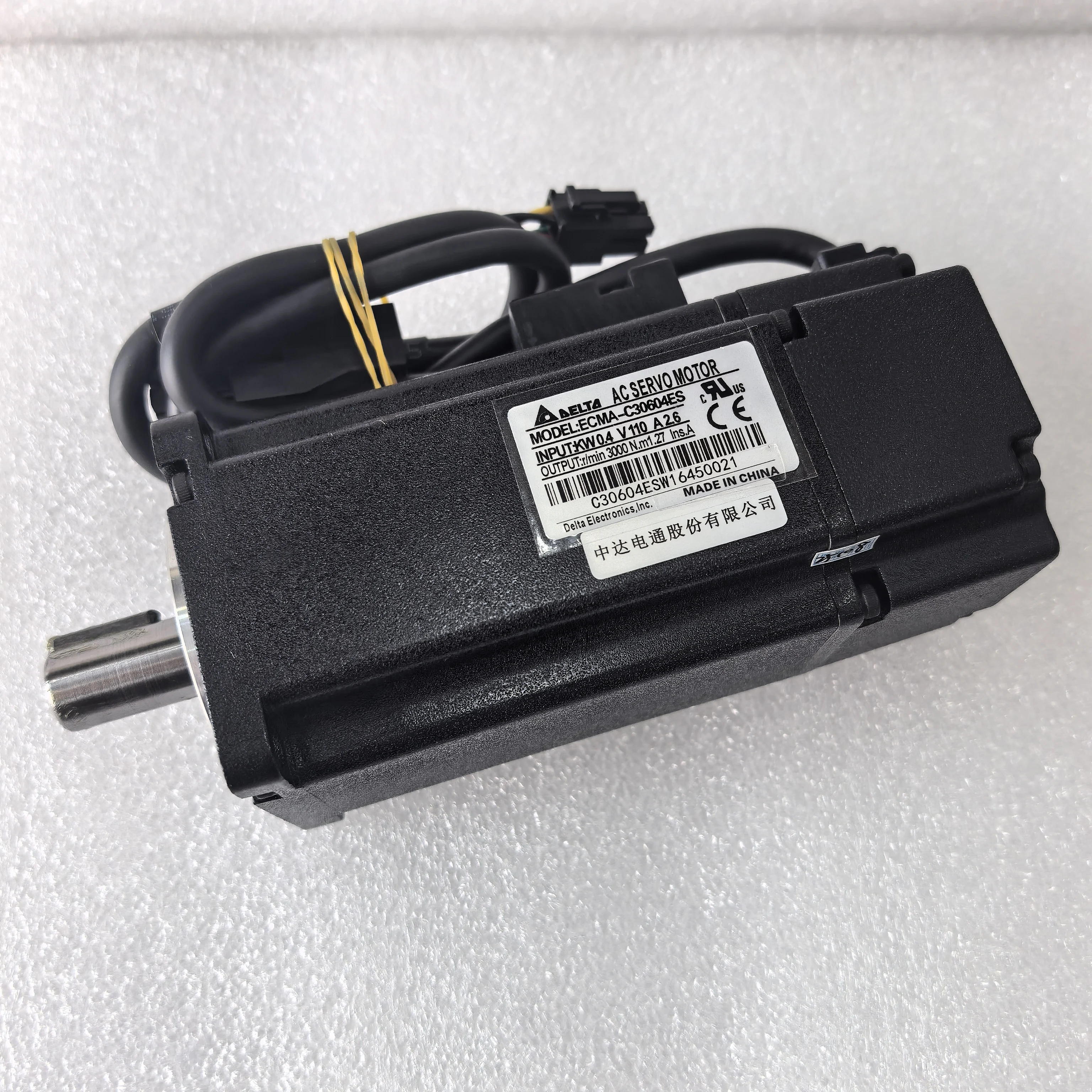 

Delta ECMA-C30604ES 400W AC Servo Motor 110V 2.6A 3000rpm 1.27Nm High Precision Servo Motor for Automation CNC Machine