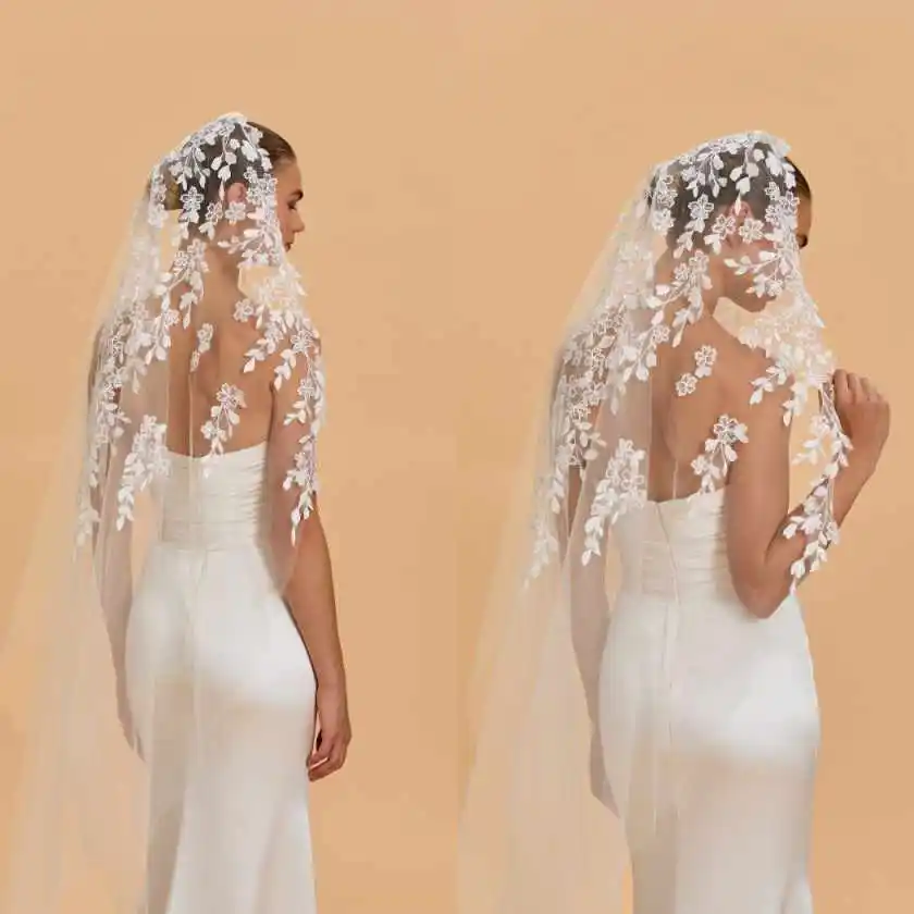 Elegant One-layer Wedding Veils with Comb Lace Edge 3D Applique 1.5 Meters Tulle Veil Bridal Accessory Customized