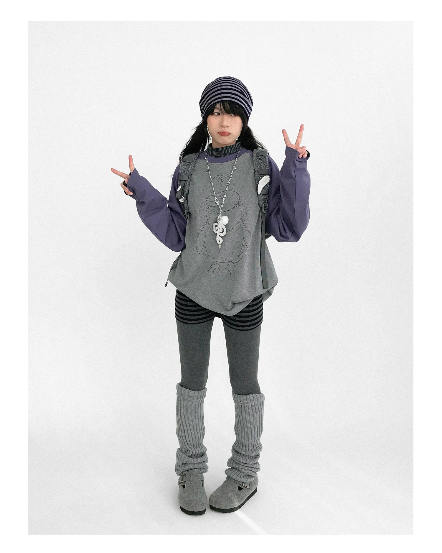 2025 Autunno Inverno Nuovo modello di stampa animale Splicing Girocollo da donna Camicia che tocca il fondo T-shirt a maniche lunghe dal design retrò da donna