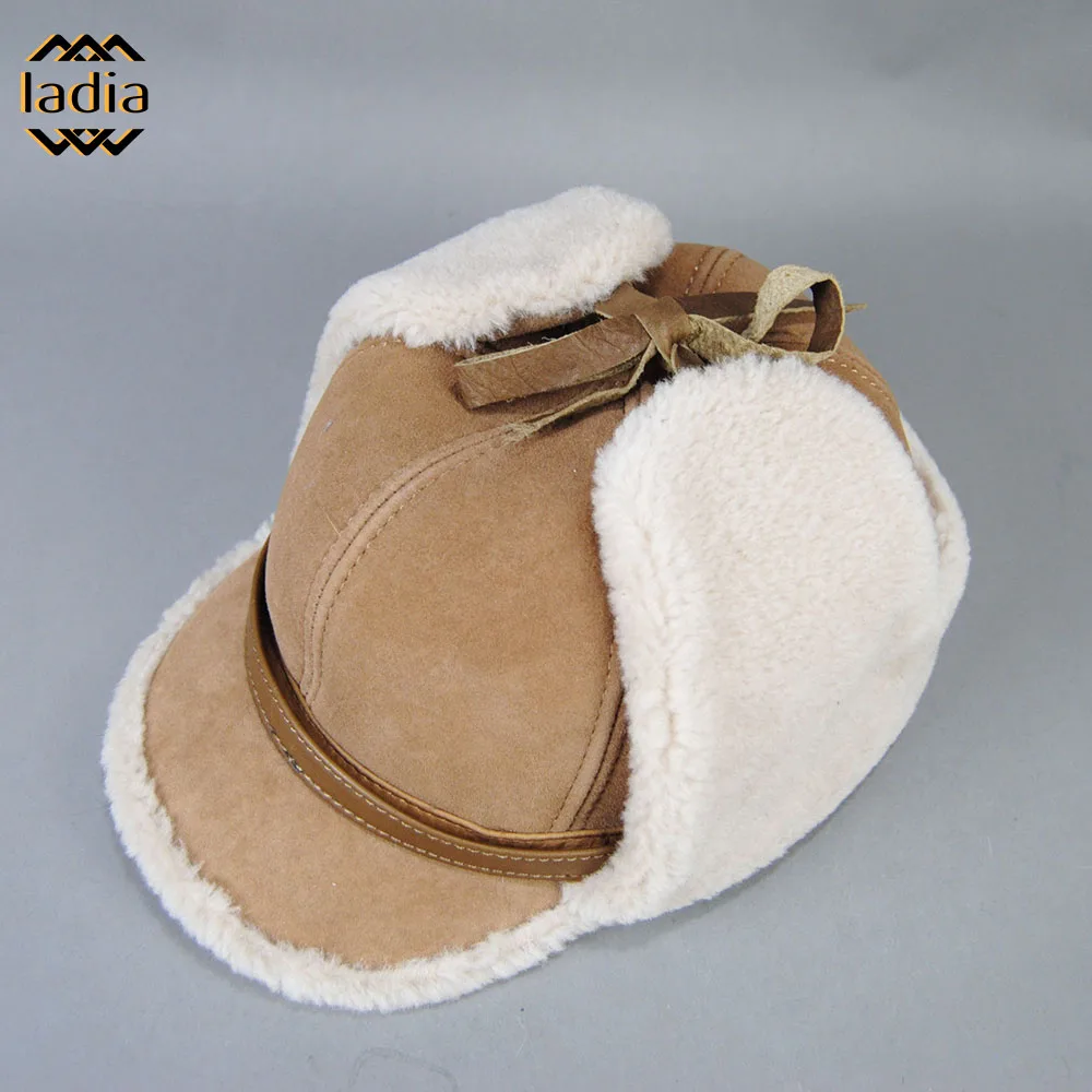 Pelliccia di lana 2023 lusso inverno autunno qualità vera pelliccia cappello lana di agnello Bomber cappelli per gli uomini paraorecchie caldo Ushanka cappello russo berretto da neve