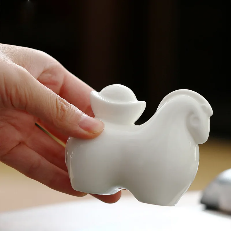 Chinese-style Wealth-attracting Tang Horse Tea Pet Ornament, White Jade Porcelain, Home Decoration, Bringing Wealth Soon