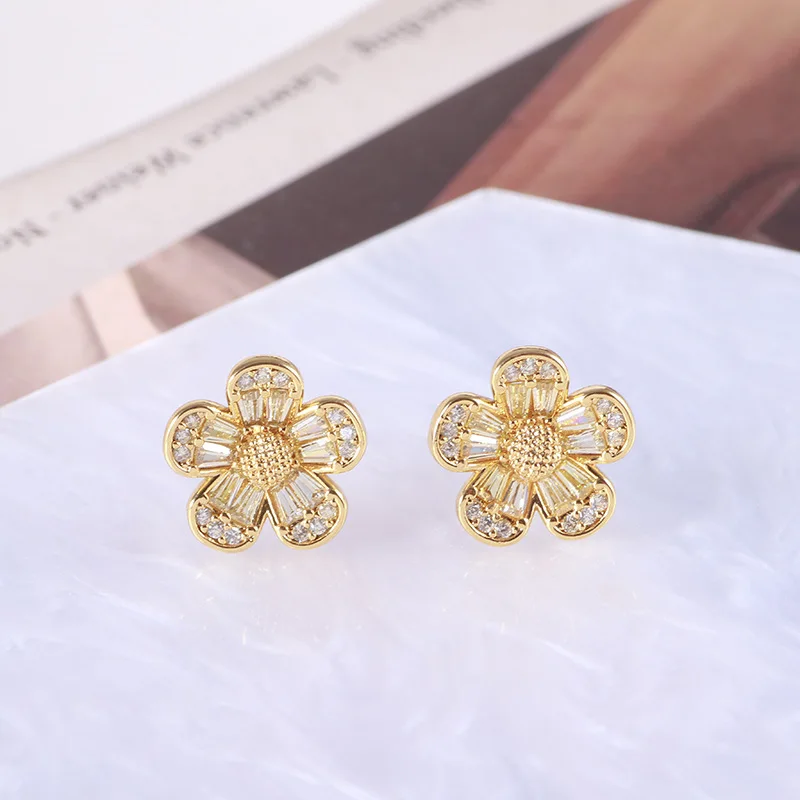 Sweet Fresh Rhinestone Colored Flowers Small Young Flower Stud Earrings