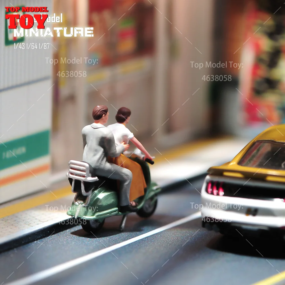 Painted Miniatures 1/64 1/43 1/87 Couples Riding Electric Bike Female Male Scene Figure Dolls Unpainted Model For Cars Vehicles